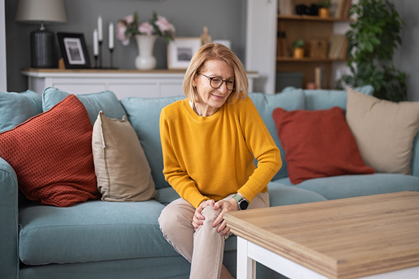 Is Your Joint Pain Getting Worse? 8 Signs It's Time to Visit an Orthopedic Surgeon
